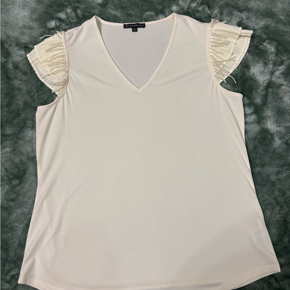 Elegant White V-Neck Top